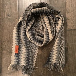 Missoni classic chevron scarf, grey and white